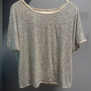 SUCOLAN size MEDIUM, cream colored, Sequin Embellished, short sleeved top. NWT